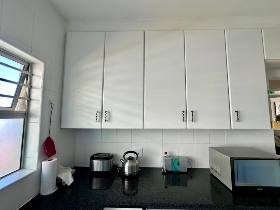 2 Bedroom Property for Sale in Sea Point Western Cape